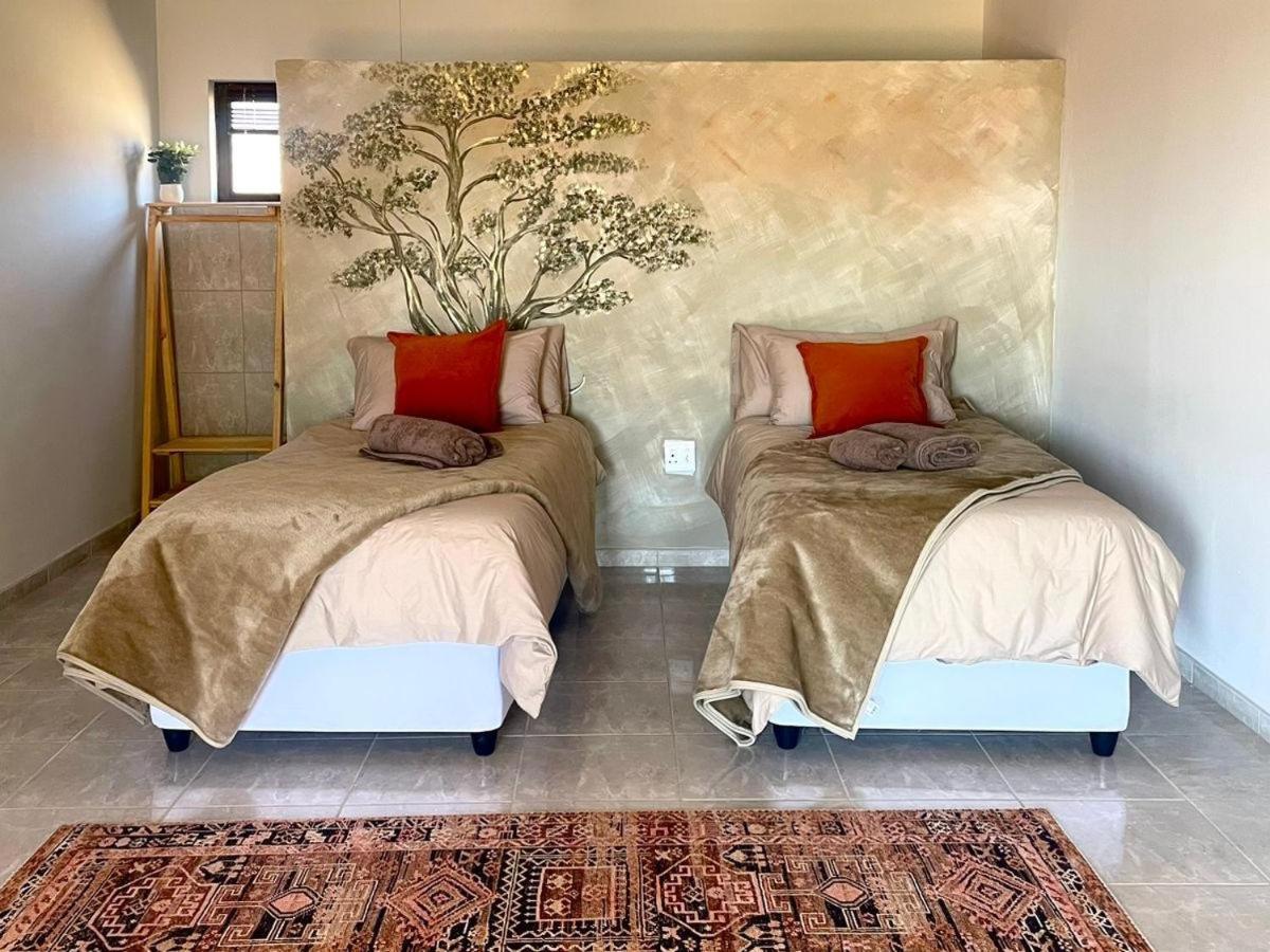 Eden Chalets Windhoek Oda fotoğraf