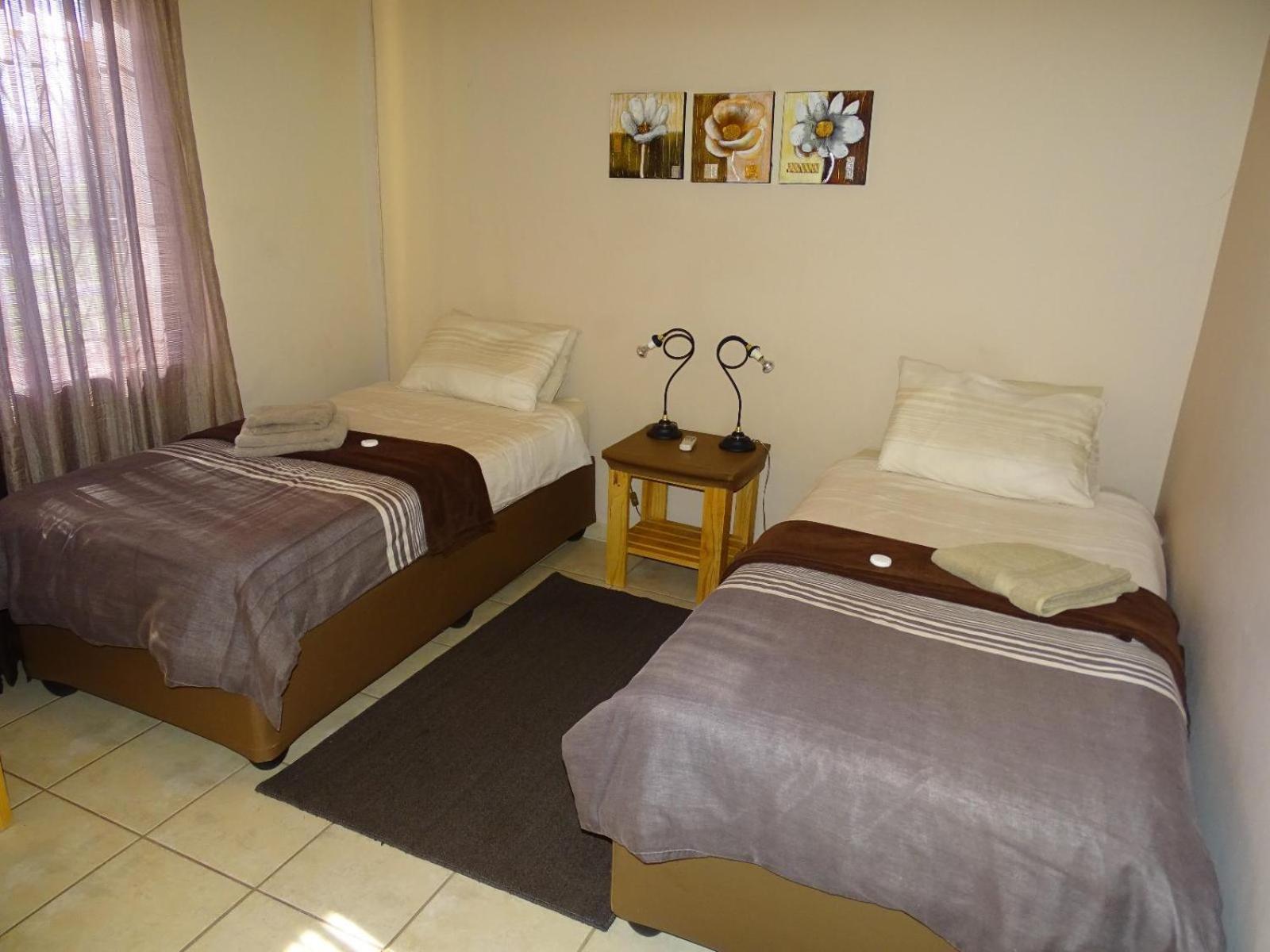 Eden Chalets Windhoek Oda fotoğraf