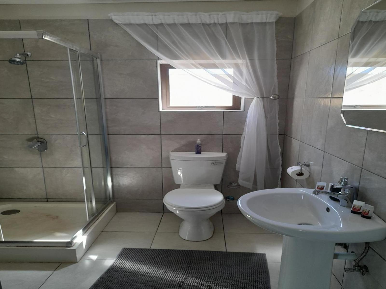 Eden Chalets Windhoek Oda fotoğraf