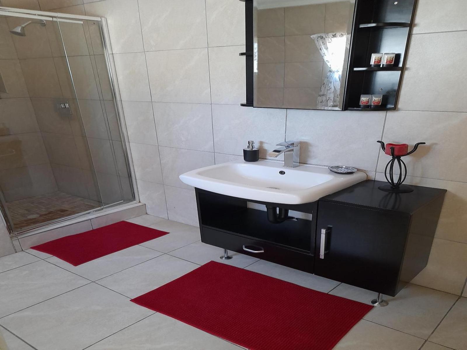 Eden Chalets Windhoek Oda fotoğraf